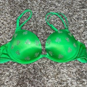 Clover bra